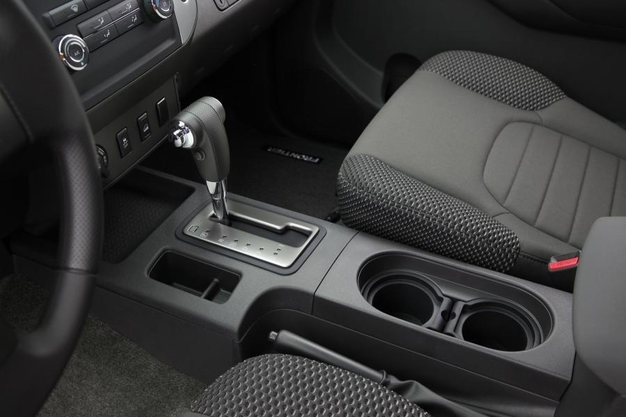  Nissan Frontier Sport Appearance Package 2012 года  (фото 4 из 17)